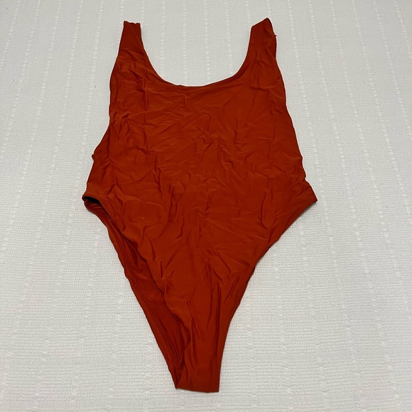 Aerie one piece swimsuit size large low back high cut sides - Picture 1 of 3